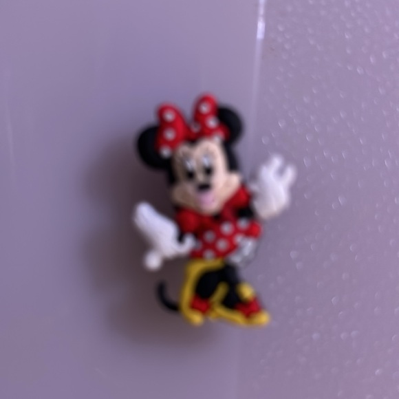 Set if 3 Minnie Mouse Shoe Charms - Picture 4 of 4